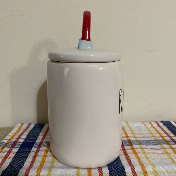 Rainbow Mug with Lid - Rae Dunn - NWOT never used - Picture 3 of 9